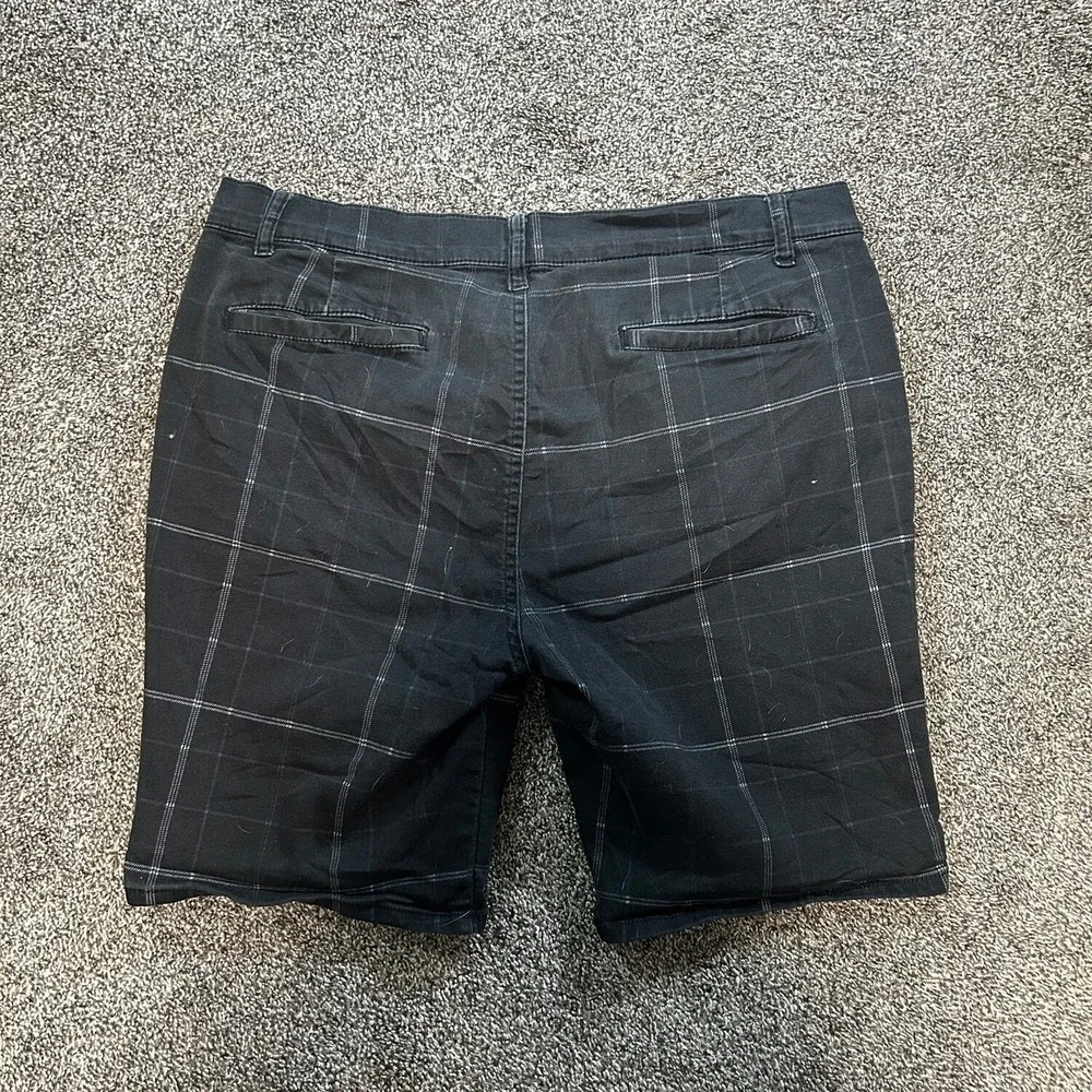 Lazer Chino Shorts Mens 36 Black Excellent Grid Plaid Maximum Flex Stretch